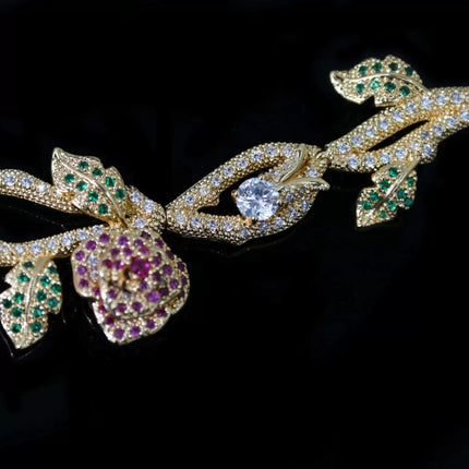 Linked Flowers Charm Necklace